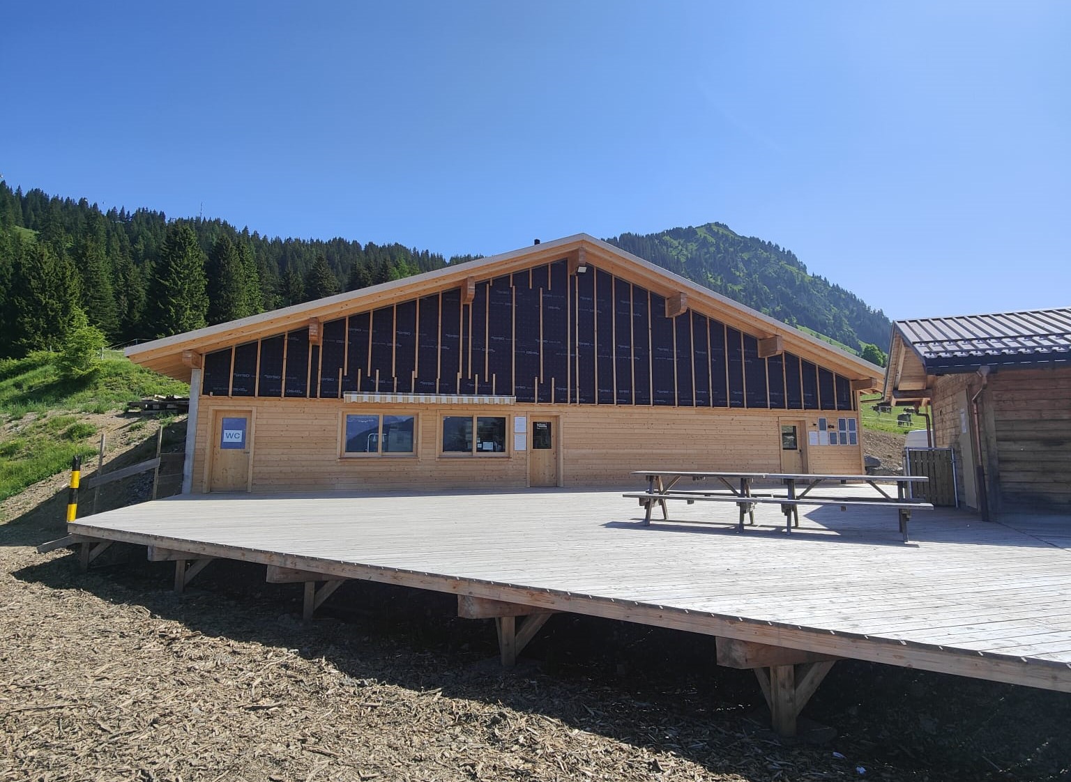 Gryon enrichit son offre estivale avec un espace bien-être et une buvette à Frience